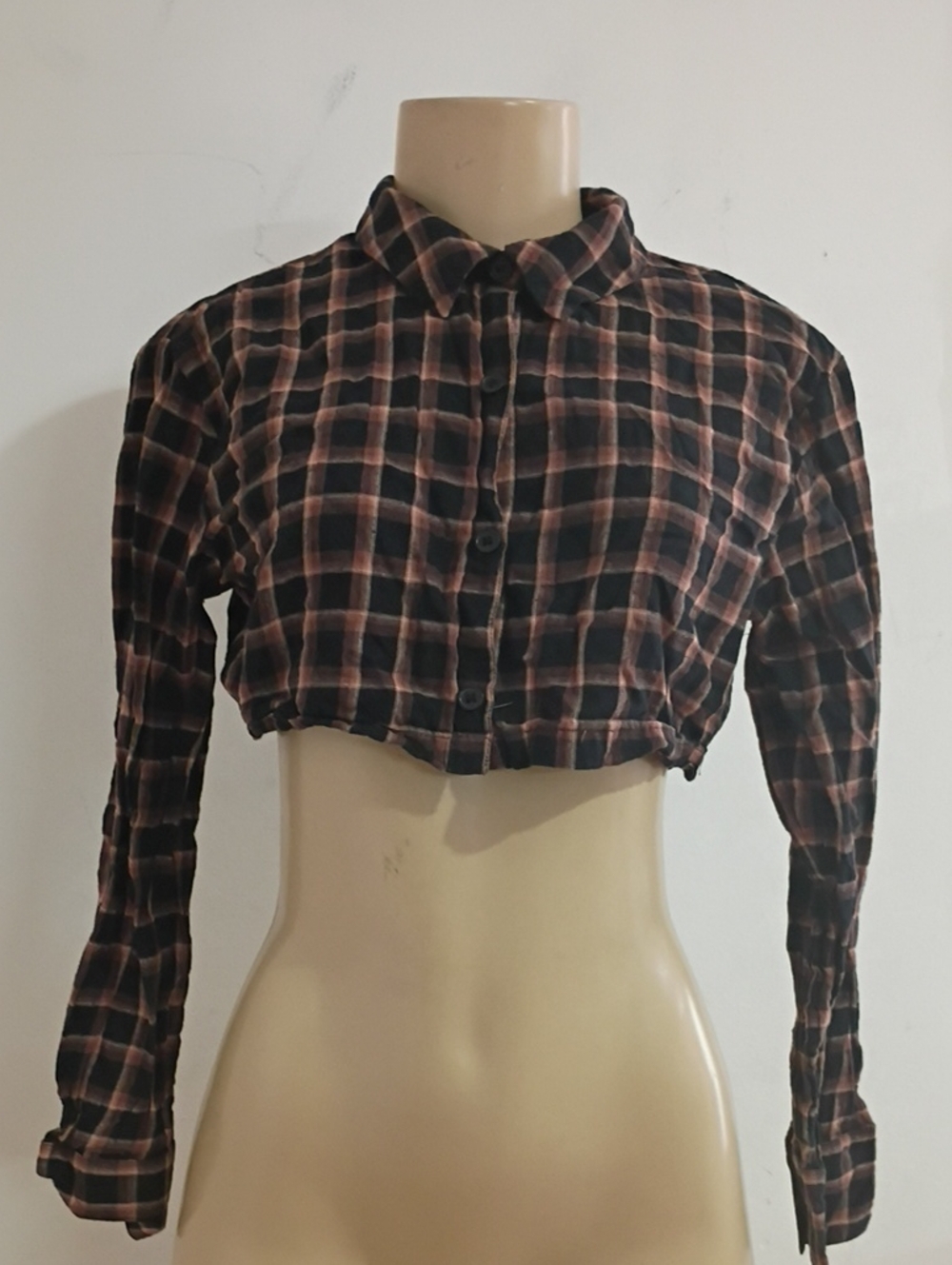 Divided Cropped Plaid Button-Down Shirt - Black & Pink